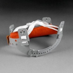 Ensemble de cagoule de protection respiratoire pour GVP avec bavette interne et casque dur et autres acessoires.