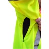 High-visibility coat for roadwork flaggers, compliant with new Transports Québec regulation. Size large (L).