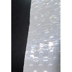 Rouleau de polyéthylène blanc & ignifuge à haute densité. Idéal pour créer une zone de confinement. Épaisseur: 6 mil. 12'x100'