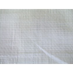 Rouleau de polyéthylène blanc & ignifuge à haute densité. Idéal pour créer une zone de confinement. Épaisseur: 6 mil. 12'x100'
