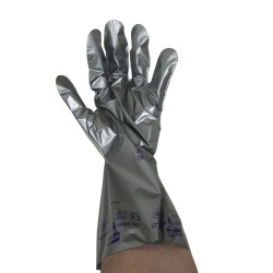 Gants Silver Shield ambidextres sans poudre de 2,7 mils d'épaisseur pour protection chimique. Vendu en paquet de 10 paires.