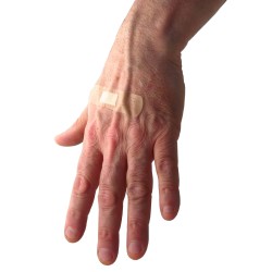 Plastic bandages, beige, 2 x 7.5 cm (0.75 x 3 in), 100/box.