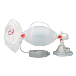 Masque réanimateur avec ballon auto-gonflant, pompe à main et tuyau de rattachement.