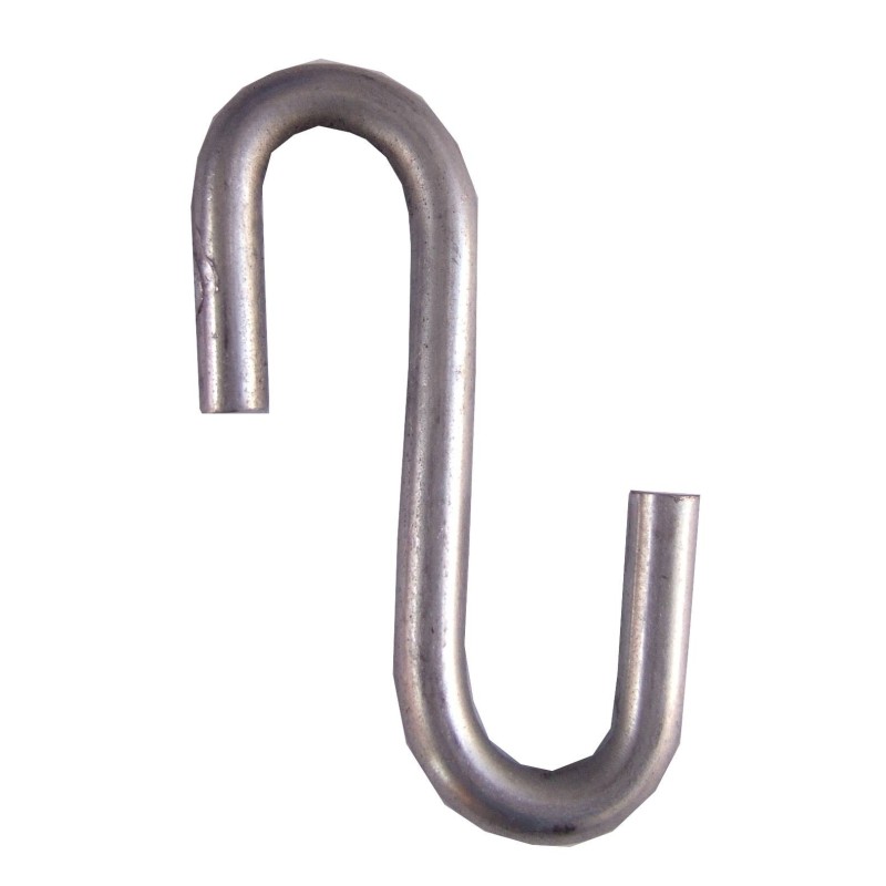 Crochet en S ayant 1/4 po de diamètre.