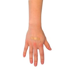 Pansements en plastique, junior, 1 x 3.8 cm (3/8 x 1.5 po), 50/bte.