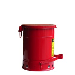 Container for oily or solvent-soaked rags, 6 gallons, with pedal, FM, UL, OSHA approuved.