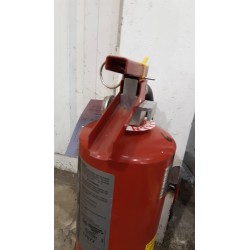Wall hanger for Pyrene CO2 or chemical powder extinguishers, 10 lbs