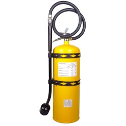 Amerex portable fire extinguisher with sodium chloride, 30 lbs, type D (sodium, potassium or magnesium fires), with wall hook