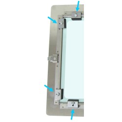 Ensemble de 8 attaches pour les panneaux en acrylique des cabinets encastrés pour extincteurs ou boyaux d'incendie.