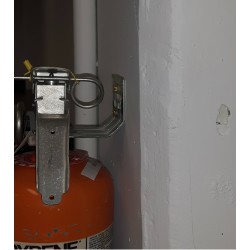 Wall hanger for Pyrene chemical powder extinguishers, 5 lbs
