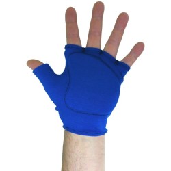 Gants anti-impact d’Impacto sans doigts, utilisé comme doublure.