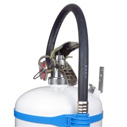Portable fire extinguisher with demineralized water 2.5 gallons, type AC, ULC 2AC, with wall hook.