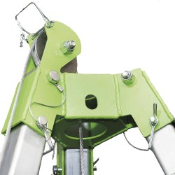 2 m (7') tripod whit chain and pylley