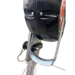 Mounting bracket for Peakworks tripod and lifeline type 2 and 3